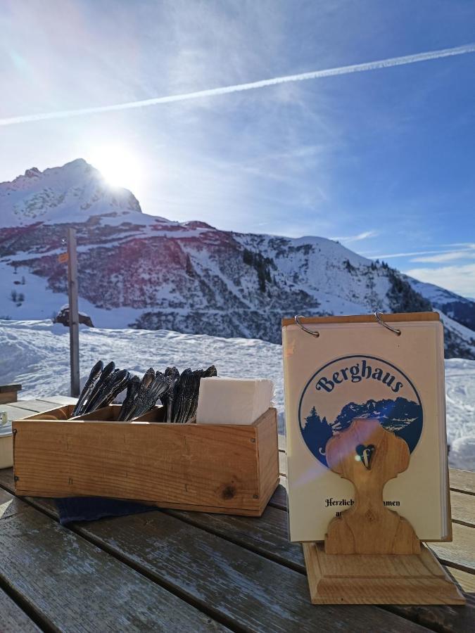 Hotel Berghaus Sulzfluh Sankt Antönien Esterno foto